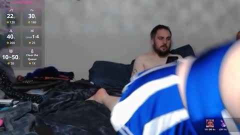 7inch hole punch online show from March 3, 5:02 am