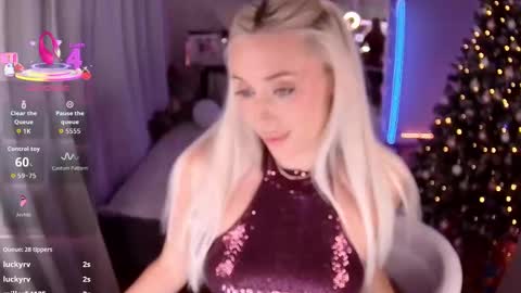 Snapshot of 7loren_wood7 chatting on February 27, 3:45 pm Loren Wood online show from February 27, 3:45 pm