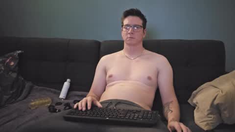 Snapshot of 7sins_92 chatting on December 5, 1:36 am 7sins_92 online show from December 5, 1:36 am