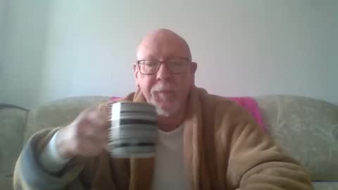  Papi  online show from January 31, 9:05 am