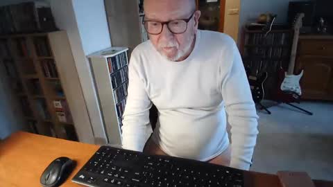  Papi  online show from March 2, 5:25 pm