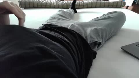 Snapshot of 87johnny chatting on December 14, 8:56 am 87johnny online show from December 14, 8:56 am