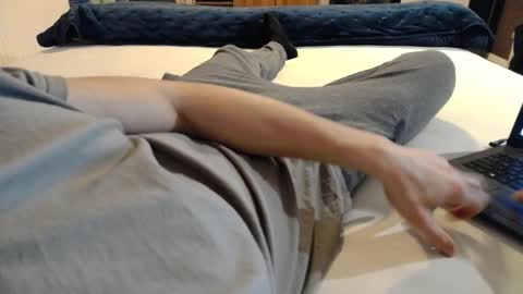 Snapshot of 87johnny chatting on February 2, 4:22 pm 87johnny online show from February 2, 4:22 pm