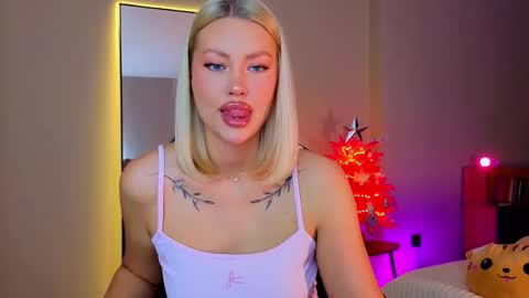 Nura online show from November 25, 2:33 am