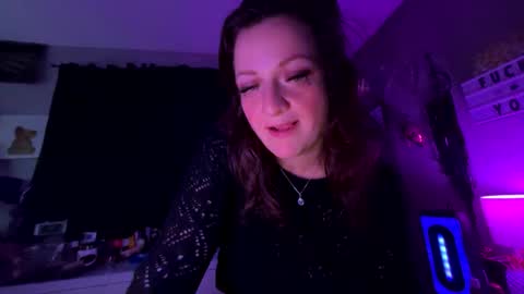 Snapshot of 88heygirlhey88 chatting on November 22, 11:31 am That girl online show from November 22, 11:31 am