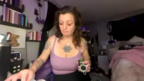 Snapshot of 88heygirlhey88 chatting on January 13, 5:13 am That girl online show from January 13, 5:13 am