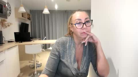 8ciara online show from December 3, 5:55 pm