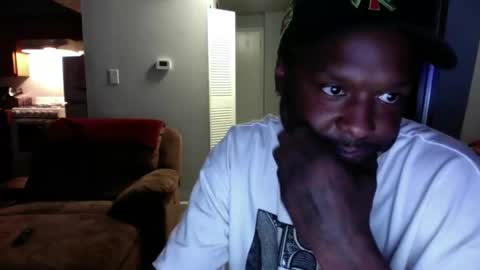 NoFaceNoCase online show from April 21, 1:39 pm