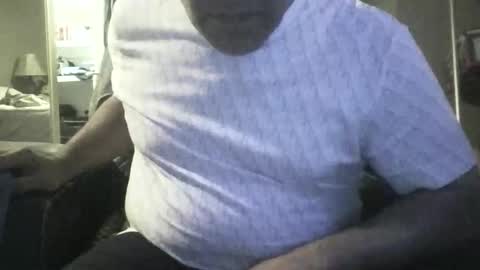 Snapshot of 8inchthrobbincock chatting on December 1, 11:48 am 8inchthrobbincock online show from December 1, 11:48 am