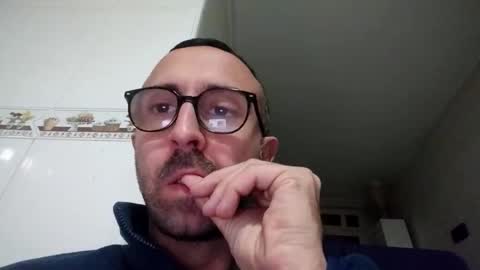 Snapshot of 90gonzalo chatting on January 12, 8:14 pm 90gonzalo online show from January 12, 8:14 pm