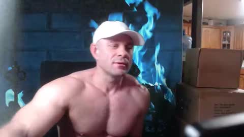 Snapshot of 9fat_inches chatting on March 19, 5:33 am 9 fat inches online show from March 19, 5:33 am