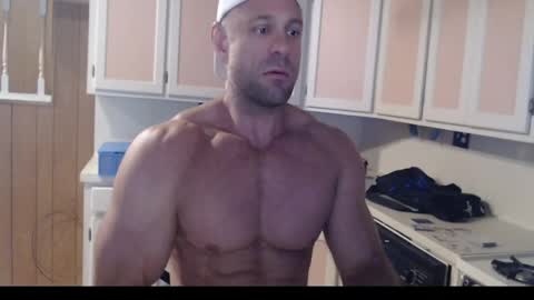 Snapshot of 9fat_inches chatting on June 6, 5:28 pm 9 fat inches online show from June 6, 5:28 pm