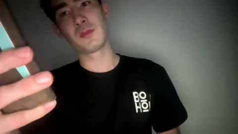 9thislandd online show from December 8, 1:13 am