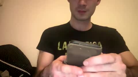 9thislandd online show from January 8, 4:44 pm