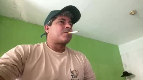 Snapshot of 9vinhocamshow chatting on March 28, 11:10 am 9vinhocamshow online show from March 28, 11:10 am