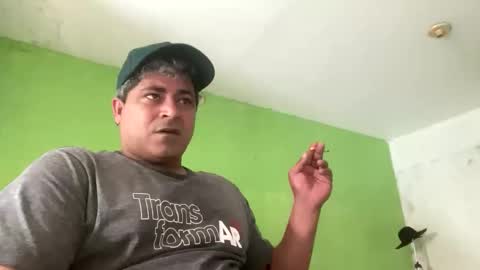 Snapshot of 9vinhocamshow chatting on April 2, 11:41 am 9vinhocamshow online show from April 2, 11:41 am