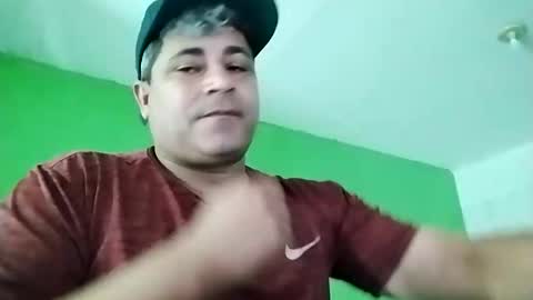 Snapshot of 9vinhocamshow chatting on May 4, 10:22 am 9vinhocamshow online show from May 4, 10:22 am