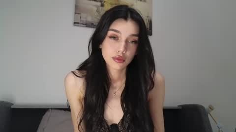 Snapshot of 9west chatting on June 29, 1:33 pm KARINA online show from June 29, 1:33 pm