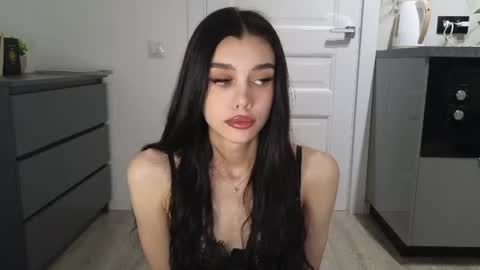 Snapshot of 9west chatting on July 16, 9:48 am KARINA online show from July 16, 9:48 am
