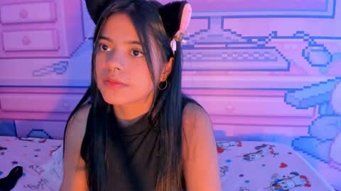 Alice  online show from December 8, 8:41 am