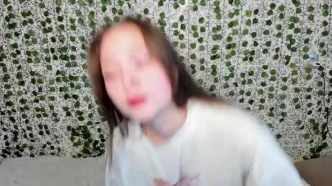 EMILY AND  MARCUS online show from February 11, 6:19 am