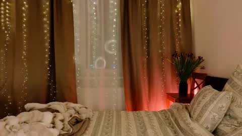 Willow online show from December 22, 9:12 pm