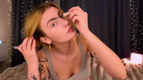 Willow online show from April 16, 9:26 pm