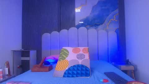  abby rouss online show from December 15, 3:11 am