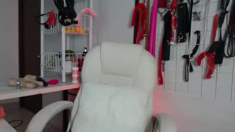 Adahara online show from December 2, 3:45 am