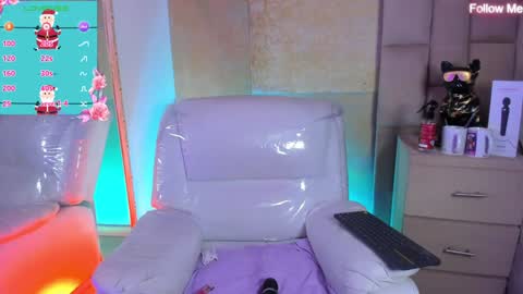 Agatha online show from December 11, 8:04 am