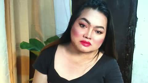 _airakim_ online show from November 19, 5:40 am