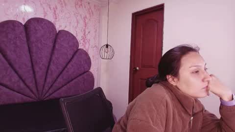 Snapshot of _alaia_collway_ chatting on January 17, 11:48 am Alaia online show from January 17, 11:48 am