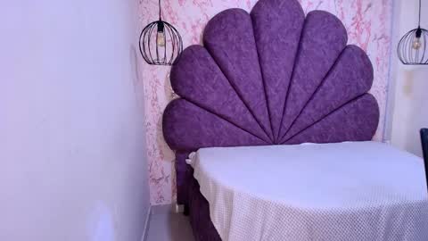 Snapshot of _alaia_collway_ chatting on February 3, 12:21 pm Alaia online show from February 3, 12:21 pm