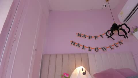 _aleja_x online show from October 31, 12:28 pm