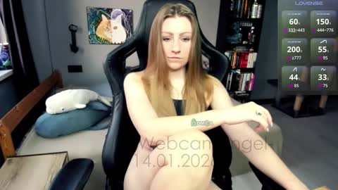 Snapshot of _aleksaa_ chatting on January 14, 1:50 pm Aleksandra online show from January 14, 1:50 pm