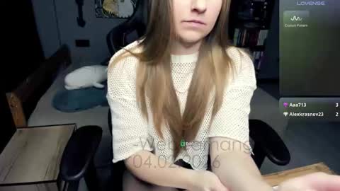 Snapshot of _aleksaa_ chatting on February 4, 3:40 pm Aleksandra online show from February 4, 3:40 pm