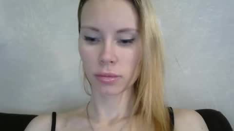 Snapshot of _alex1819 chatting on February 3, 7:02 am _alex1819 online show from February 3, 7:02 am