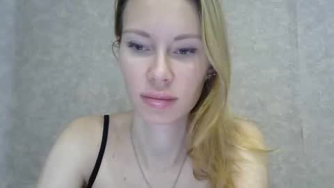 Snapshot of _alex1819 chatting on February 9, 7:01 am _alex1819 online show from February 9, 7:01 am