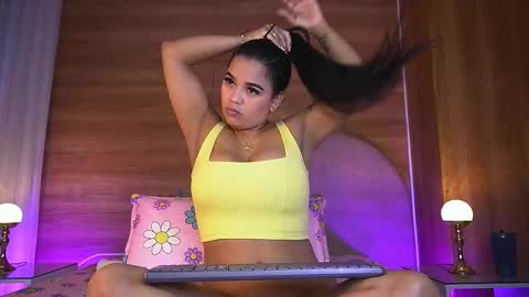 Snapshot of _alexaa_20 chatting on February 20, 11:54 am Alexa online show from February 20, 11:54 am