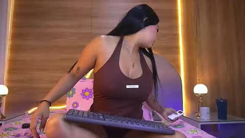 Snapshot of _alexaa_20 chatting on February 21, 11:55 am Alexa online show from February 21, 11:55 am