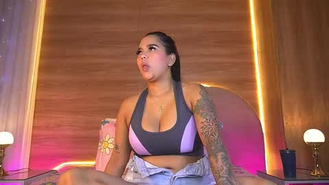 Snapshot of _alexaa_20 chatting on February 23, 11:51 am Alexa online show from February 23, 11:51 am