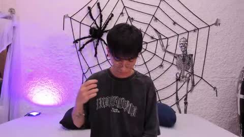 Snapshot of _alexandersawyer_ chatting on October 10, 4:33 am Alexander online show from October 10, 4:33 am