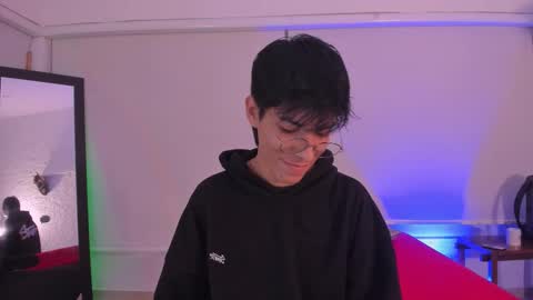 Snapshot of _alexandersawyer_ chatting on October 20, 4:35 am Alexander online show from October 20, 4:35 am