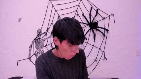 Snapshot of _alexandersawyer_ chatting on October 21, 5:08 am Alexander online show from October 21, 5:08 am