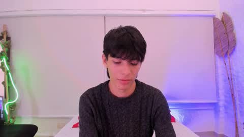 Snapshot of _alexandersawyer_ chatting on October 23, 4:45 am Alexander online show from October 23, 4:45 am