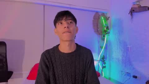 Snapshot of _alexandersawyer_ chatting on October 25, 4:31 am Alexander online show from October 25, 4:31 am