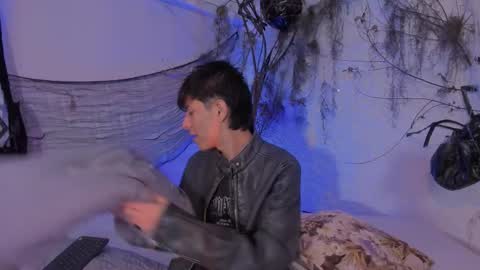 Snapshot of _alexandersawyer_ chatting on November 4, 4:22 am Alexander online show from November 4, 4:22 am