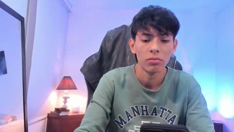 Snapshot of _alexandersawyer_ chatting on November 7, 1:55 pm Alexander online show from November 7, 1:55 pm