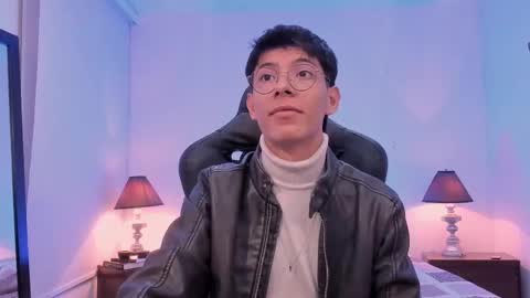 Snapshot of _alexandersawyer_ chatting on November 21, 12:59 pm Alexander online show from November 21, 12:59 pm