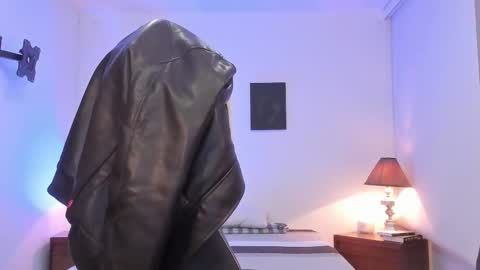 Snapshot of _alexandersawyer_ chatting on November 26, 1:01 pm Alexander online show from November 26, 1:01 pm